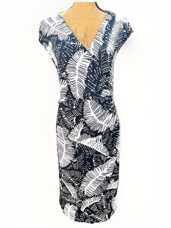 Jones New York Dresses & Skirts - Jones New York Faux Wrap Midi Dress Leaf Print Black White Size 2X